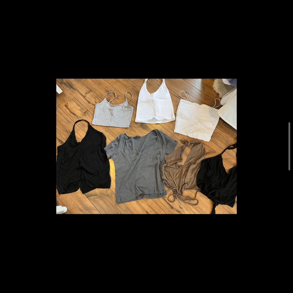 Women’s crop top bundle (7 shirts)